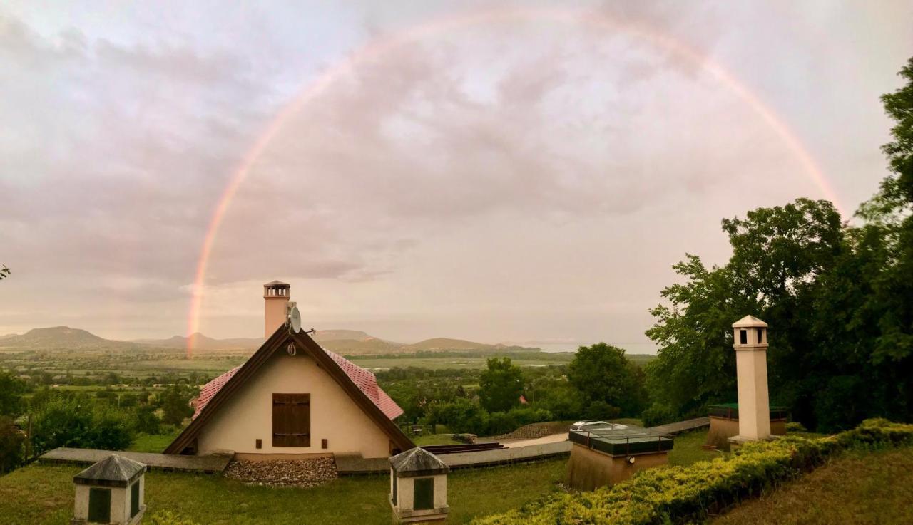 Oereghegyi Panorama Villa, Villa Balatonederics